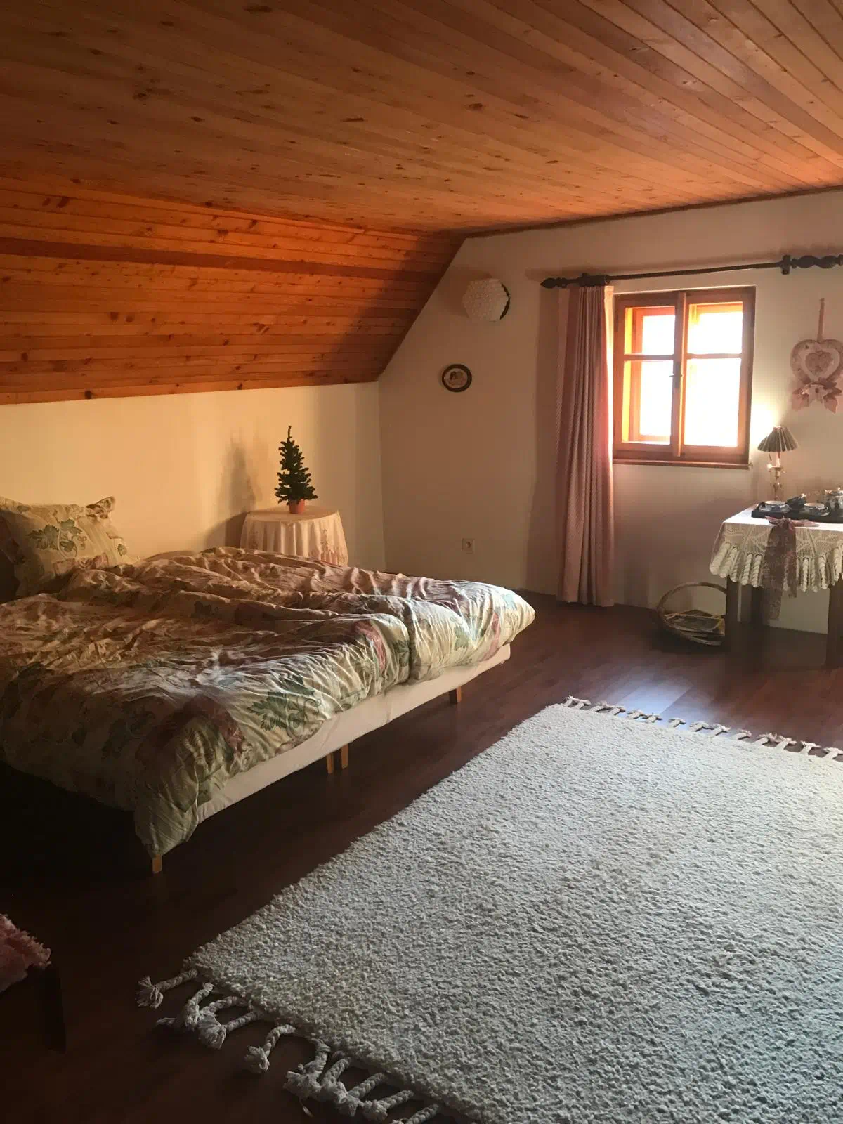 ruim huis, slaapkamer, te koop in Janovice, Noord-Bohemen, Tsjechie.